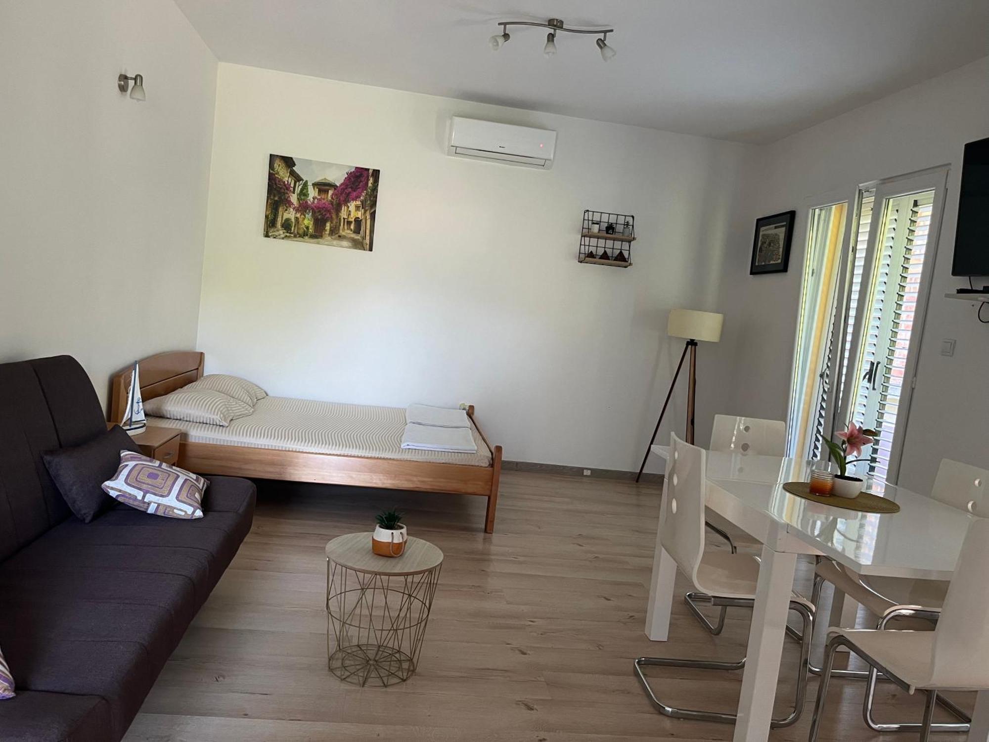Apartman Iskra บิเยลา ภายนอก รูปภาพ